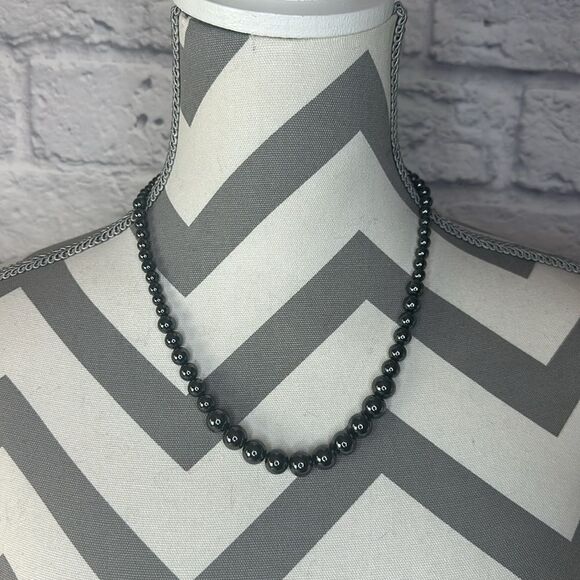 Premier Designs Hematite Beaded Necklace - Picture 1 of 5